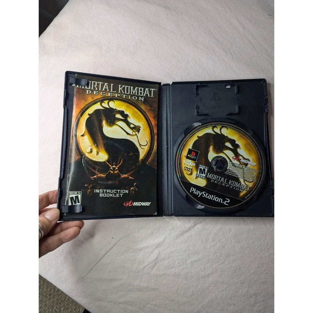 Mortal Kombat: Deception (Sony PlayStation 2,‎ 2004) Video game and manual